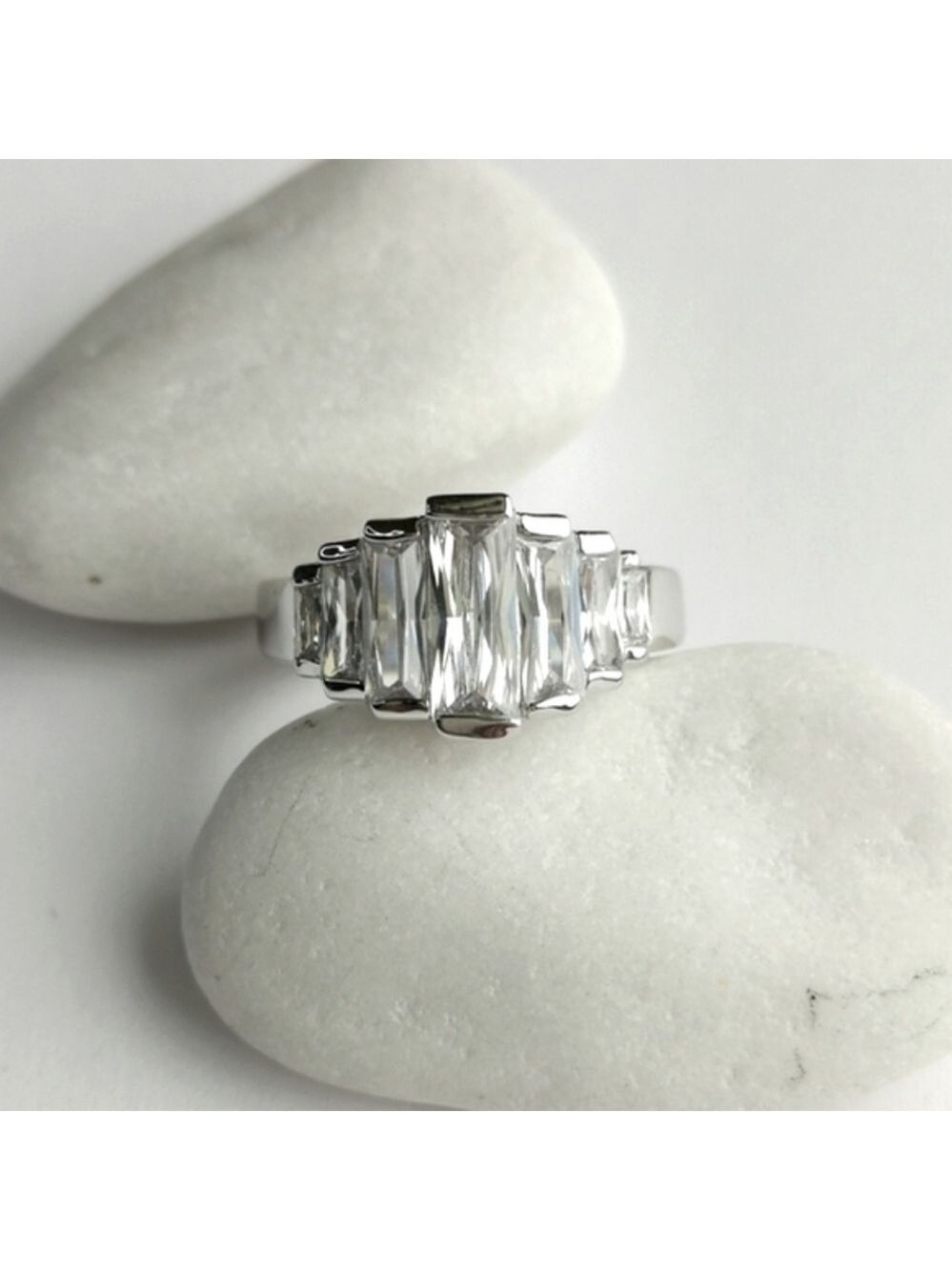 CZ Baguette cut in 14k white gold ring size 7 engagement cocktail style